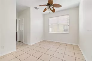 915 Windton Oak Dr, Ruskin, FL 33570 - Photo 8