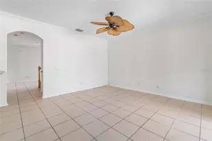 915 Windton Oak Dr, Ruskin, FL 33570 - Photo 16
