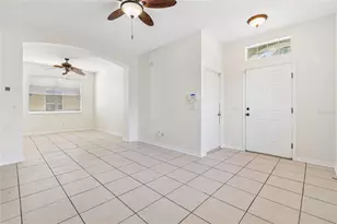 915 Windton Oak Dr, Ruskin, FL 33570 - Photo 6