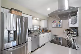101 Madonna Blvd, Tierra Verde, FL 33715 - Photo 4