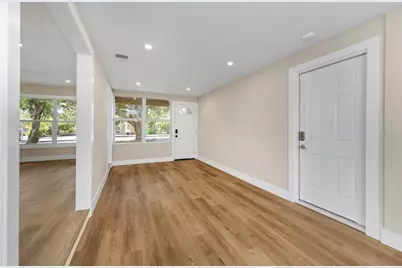 8017 31st Avenue N, Saint Petersburg, FL 33710 - Photo 10