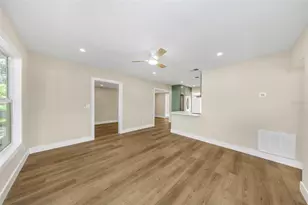 8017 31st Ave N, Saint Petersburg, FL 33710 - Photo 32