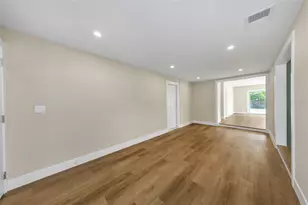 8017 31st Ave N, Saint Petersburg, FL 33710 - Photo 26