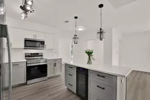 4200 Huntington St NE, Saint Petersburg, FL 33703 - Photo 8