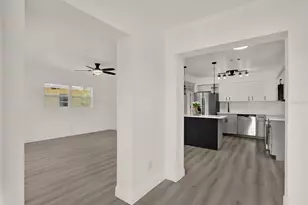 4200 Huntington St NE, Saint Petersburg, FL 33703 - Photo 4