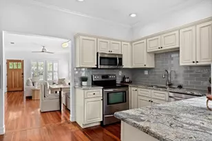 506 E Lambright St, Tampa, FL 33604 - Photo 6