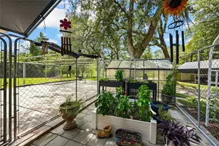 145 Crystal Lake Dr, Melrose, FL 32666 - Photo 26