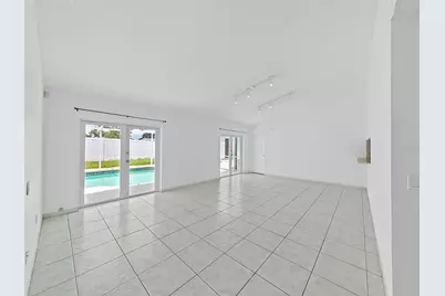 10902 Wingate Drive, Tampa, FL 33624 - Photo 36