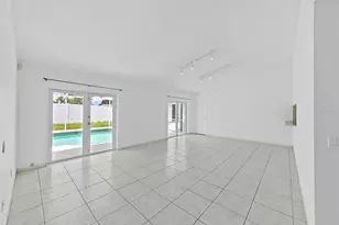 10902 Wingate Dr, Tampa, FL 33624 - Photo 36