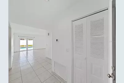 10902 Wingate Drive, Tampa, FL 33624 - Photo 18