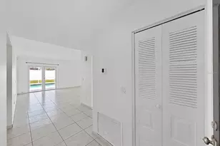 10902 Wingate Dr, Tampa, FL 33624 - Photo 18