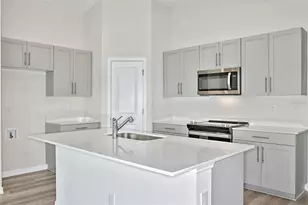4607 Hikers Dr, Davenport, FL 33837 - Photo 2