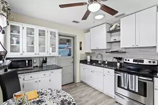 3152 13th Ave N, Saint Petersburg, FL 33713 - Photo 8