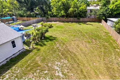 13th Avenue N, Saint Petersburg, FL 33713 - Photo 20