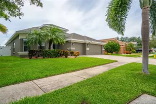 1809 Bonita Bluff Ct, Ruskin, FL 33570 - Photo 2