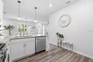 6308 Mooring Line Cir, Apollo Beach, FL 33572 - Photo 10
