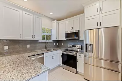 521 101st Avenue N, Saint Petersburg, FL 33702 - Photo 14