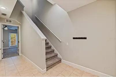 521 101st Avenue N, Saint Petersburg, FL 33702 - Photo 4