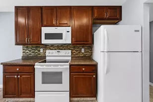 8603 Fancy Finch Dr, Tampa, FL 33614 - Photo 8
