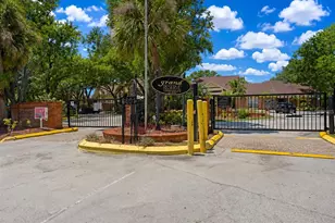 8603 Fancy Finch Dr, Tampa, FL 33614 - Photo 94