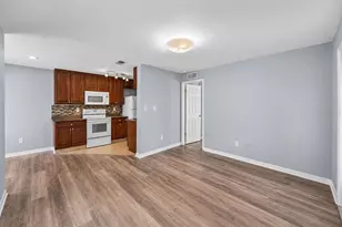 8603 Fancy Finch Dr, Tampa, FL 33614 - Photo 6