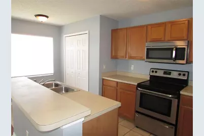 8532 Edgewater Place Boulevard, Tampa, FL 33615 - Photo 6