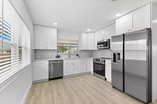 5690 25th St Cir E, Bradenton, FL 34203 - Photo 2