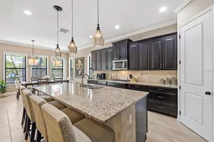 14231 Avon Farms Dr, Tampa, FL 33618 - Photo 12