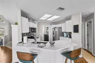 731 Brittany Park Blvd, Tarpon Springs, FL 34689 - Photo 8