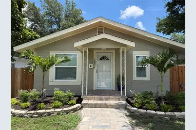 3833 Iris Street N, Saint Petersburg, FL 33703 - Photo 2