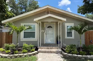 3833 Iris St N, Saint Petersburg, FL 33703 - Photo 2