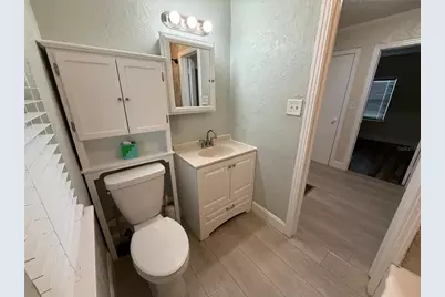 3833 Iris Street N, Saint Petersburg, FL 33703 - Photo 16
