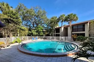 3850 N Lake Dr, Tampa, FL 33614 - Photo 4