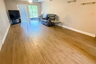 3850 N Lake Dr, Tampa, FL 33614 - Photo 10
