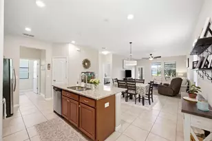 11767 Lake Blvd, New Port Richey, FL 34655 - Photo 4