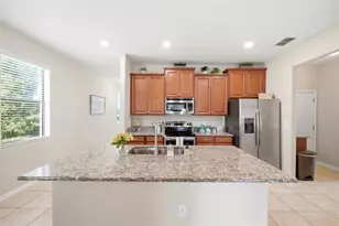 11767 Lake Blvd, New Port Richey, FL 34655 - Photo 10