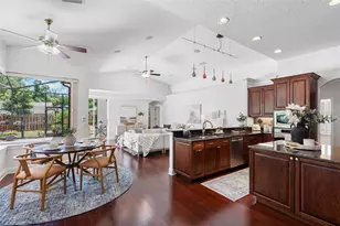 2103 Carroll Landing Dr, Tampa, FL 33612 - Photo 2