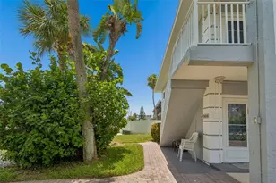 9715 Harrell Ave, Treasure Island, FL 33706 - Photo 20