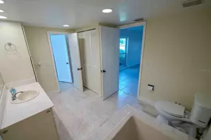 225 Country Club Dr, Largo, FL 33771 - Photo 38