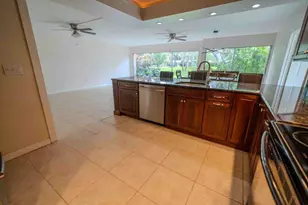 225 Country Club Dr, Largo, FL 33771 - Photo 8