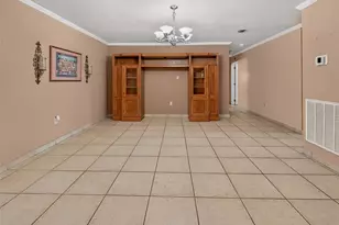 8516 Twin Lake Blvd, Tampa, FL 33614 - Photo 6