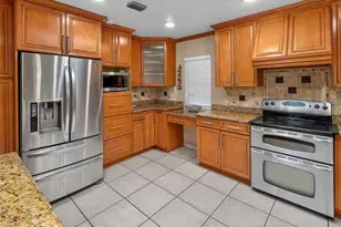 8516 Twin Lake Blvd, Tampa, FL 33614 - Photo 12