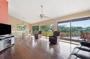 5 Venetian Ct, Tarpon Springs, FL 34689 - Photo 14