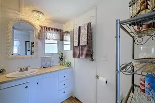 7490 46th Ave N, Saint Petersburg, FL 33709 - Photo 24