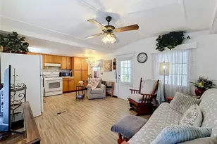7490 46th Ave N, Saint Petersburg, FL 33709 - Photo 10