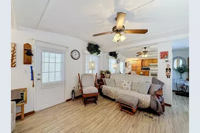 7490 46th Avenue N #109, Saint Petersburg, FL 33709 - Photo 14