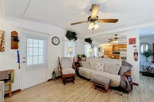 7490 46th Ave N, Saint Petersburg, FL 33709 - Photo 14