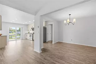 9743 106th Ave, Largo, FL 33773 - Photo 10