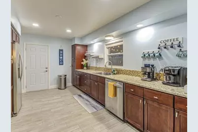 5151 Duhme Road, Saint Petersburg, FL 33708 - Photo 4