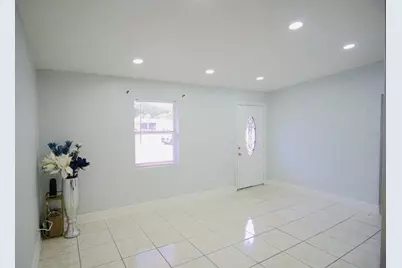 601 Lime Tree Road, Tampa, FL 33619 - Photo 6